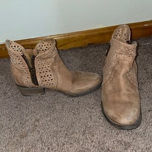 Circle G ankle bootie